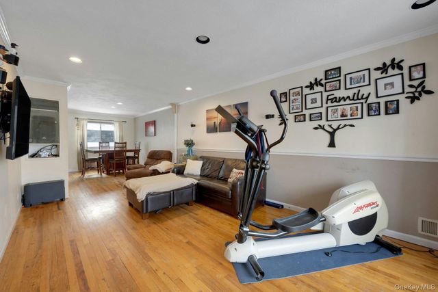 59 Valerie Drive, Yonkers, NY 10703