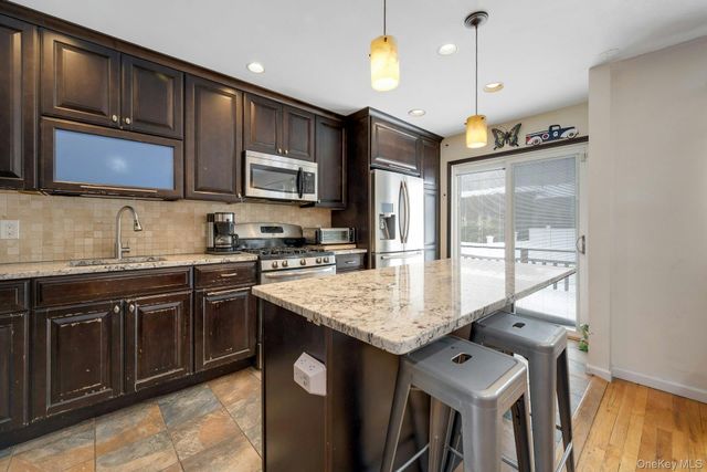 59 Valerie Drive, Yonkers, NY 10703