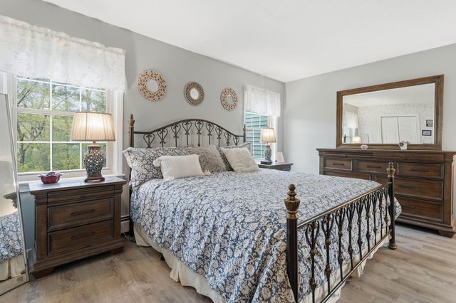 15 Walnut Circle, Merrimack, NH 03054