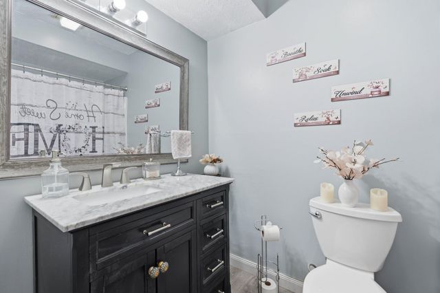 15 Walnut Circle, Merrimack, NH 03054
