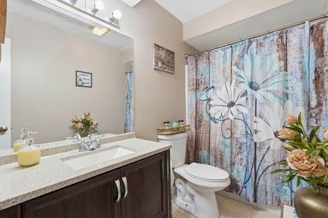 15 Walnut Circle, Merrimack, NH 03054