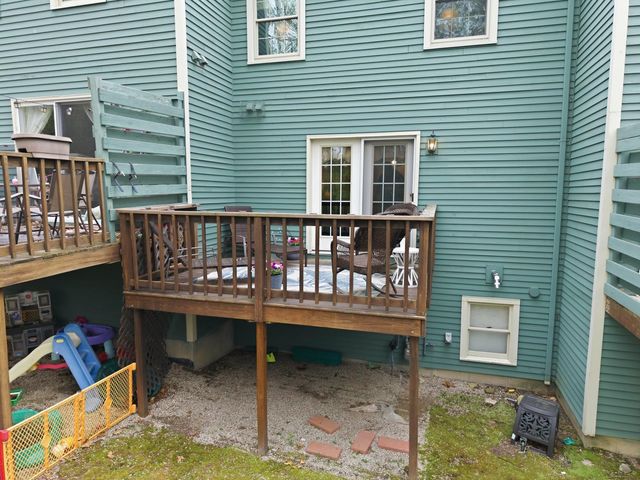 15 Walnut Circle, Merrimack, NH 03054