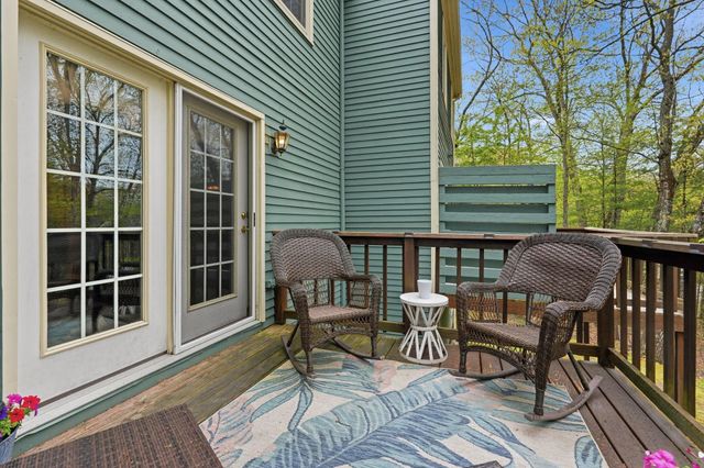 15 Walnut Circle, Merrimack, NH 03054