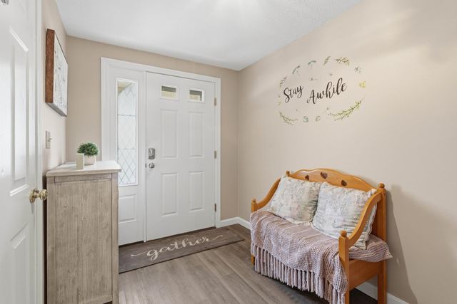 15 Walnut Circle, Merrimack, NH 03054
