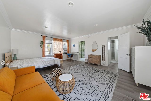 1238 S Beverly Glen Boulevard 9, Los Angeles, CA 90024