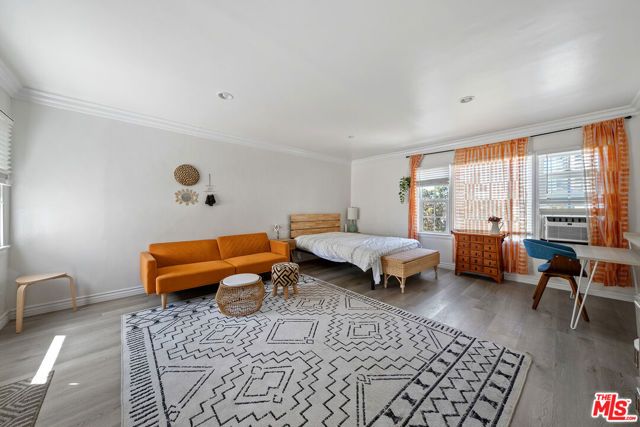 1238 S Beverly Glen Boulevard 9, Los Angeles, CA 90024