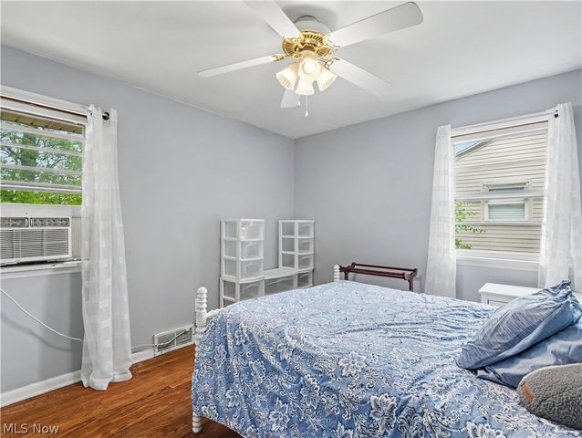 1140 Valley Drive NW, North Canton, OH 44720