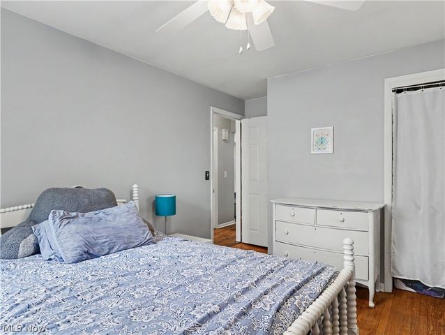 1140 Valley Drive NW, North Canton, OH 44720