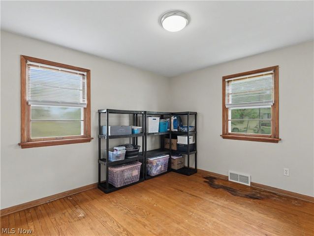 1140 Valley Drive NW, North Canton, OH 44720