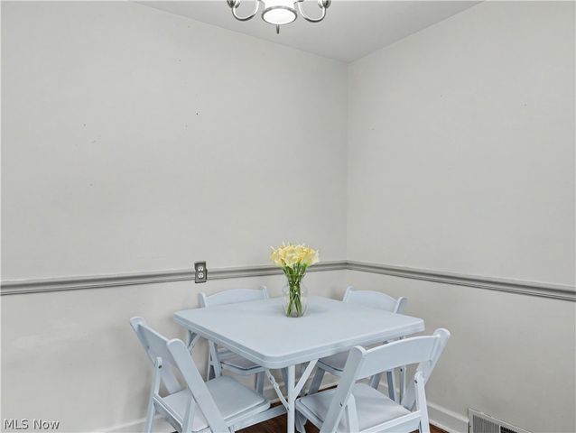 1140 Valley Drive NW, North Canton, OH 44720