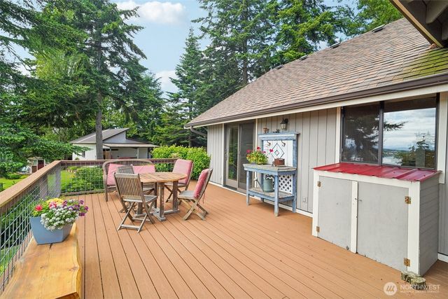 4181 Eagle Ridge Drive, Camano Island, WA 98282