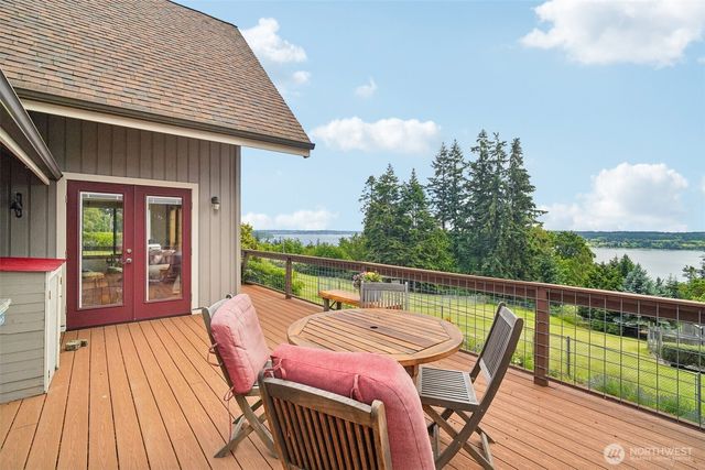 4181 Eagle Ridge Drive, Camano Island, WA 98282