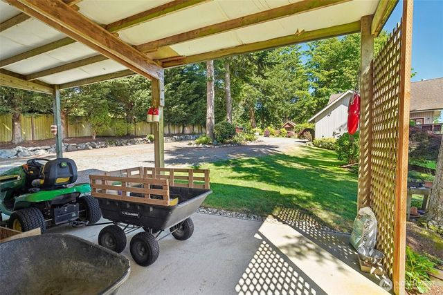 4181 Eagle Ridge Drive, Camano Island, WA 98282