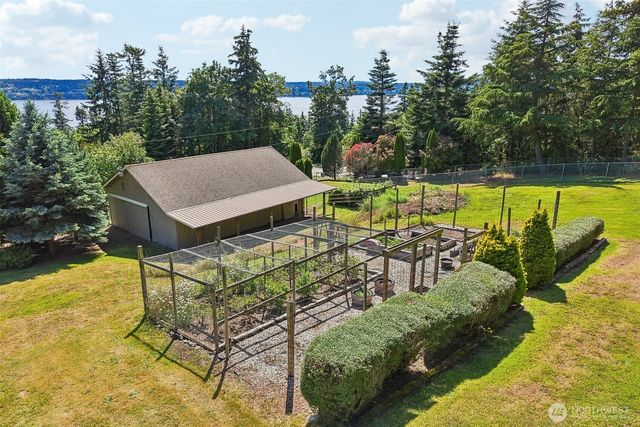 4181 Eagle Ridge Drive, Camano Island, WA 98282