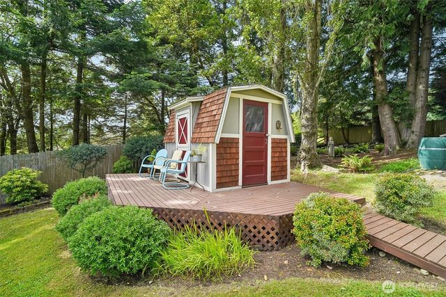 4181 Eagle Ridge Drive, Camano Island, WA 98282
