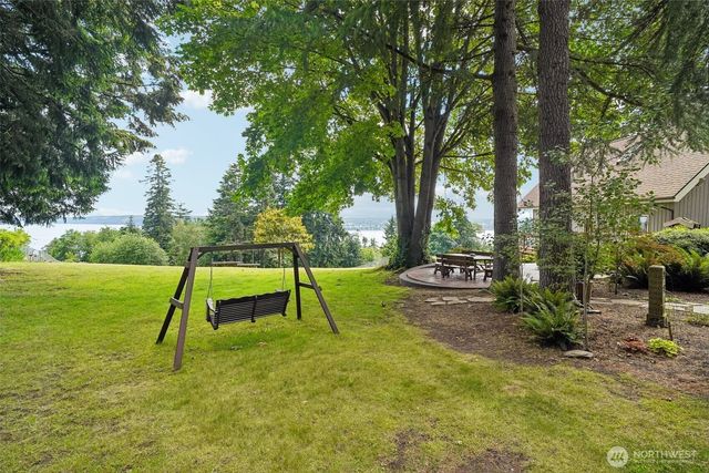 4181 Eagle Ridge Drive, Camano Island, WA 98282