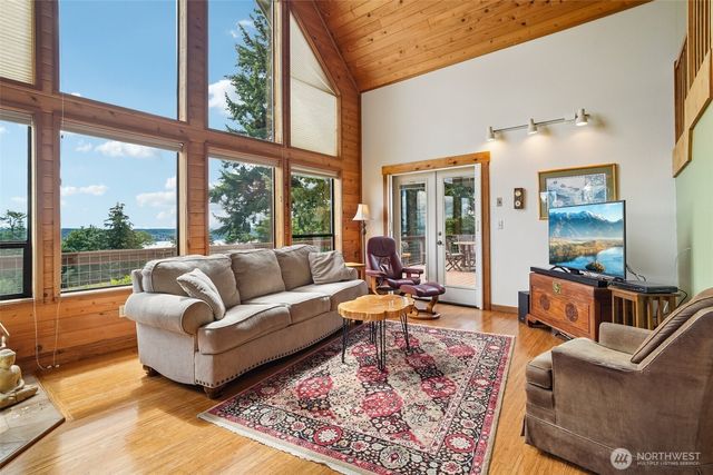 4181 Eagle Ridge Drive, Camano Island, WA 98282