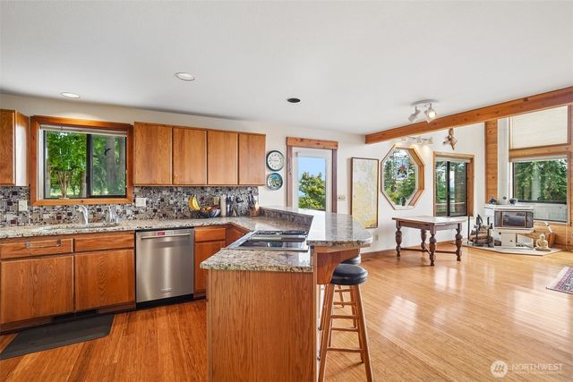 4181 Eagle Ridge Drive, Camano Island, WA 98282