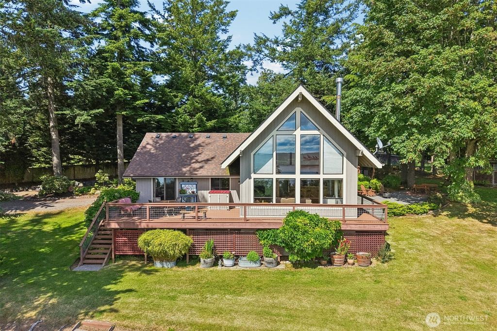 4181 Eagle Ridge Drive, Camano Island, WA 98282