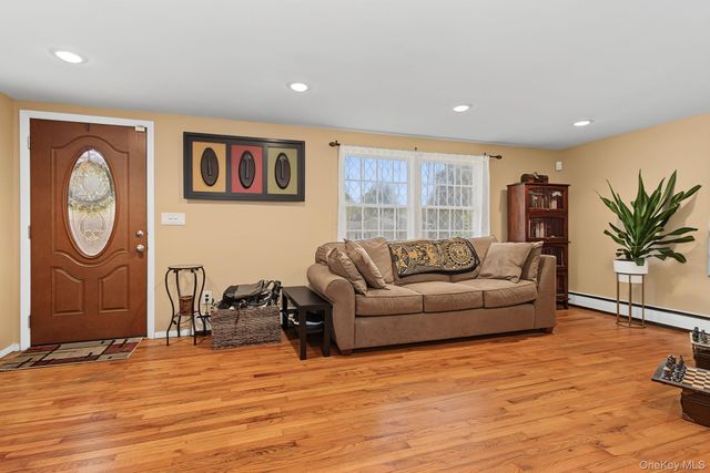 11 Fleetwood Drive, Goshen, NY 10924