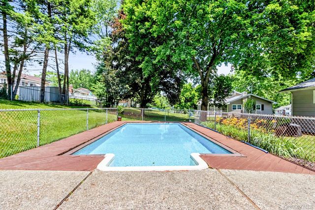 11 Fleetwood Drive, Goshen, NY 10924