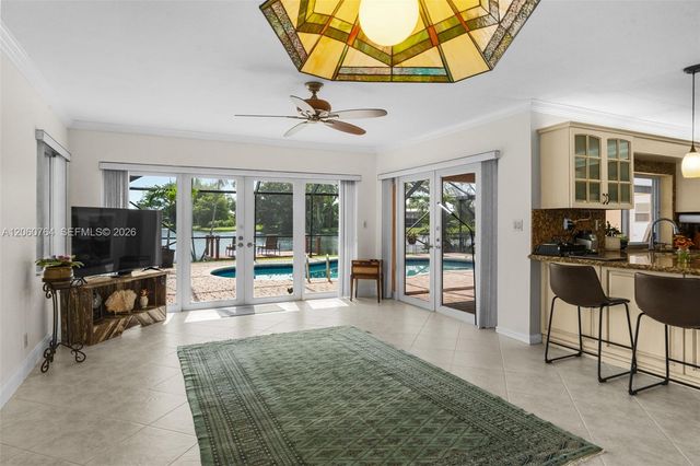 424 Sailboat Circle, Weston, FL 33326