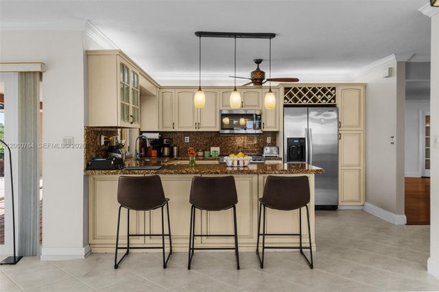 424 Sailboat Circle, Weston, FL 33326