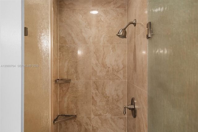 424 Sailboat Circle, Weston, FL 33326