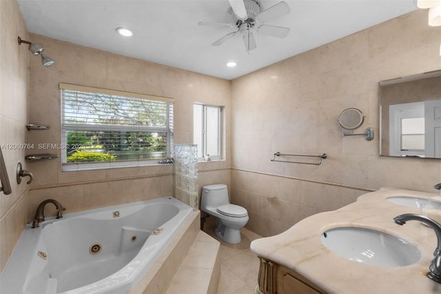 424 Sailboat Circle, Weston, FL 33326