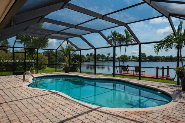 424 Sailboat Circle, Weston, FL 33326