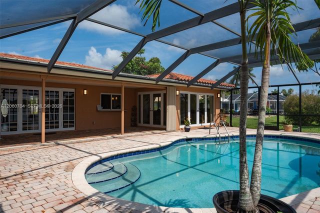 424 Sailboat Circle, Weston, FL 33326