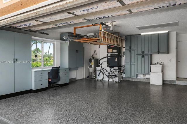 424 Sailboat Circle, Weston, FL 33326