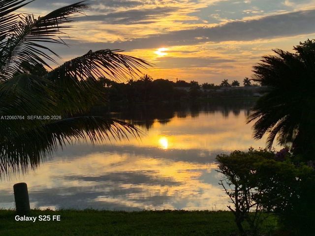 424 Sailboat Circle, Weston, FL 33326