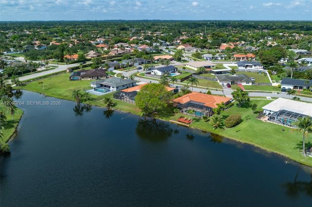 424 Sailboat Circle, Weston, FL 33326