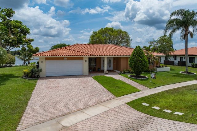 424 Sailboat Circle, Weston, FL 33326