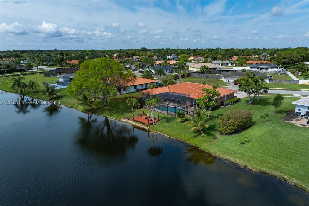 424 Sailboat Circle, Weston, FL 33326
