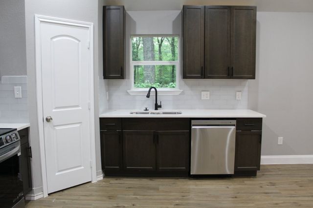 125 Chapperall Drive, Mabank, TX 75156