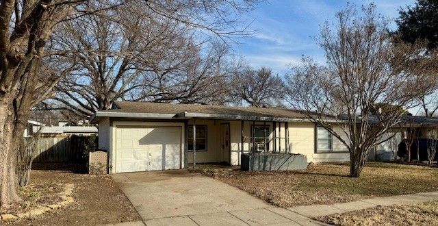 5836 Pollard Drive, Westworth Village, TX 76114