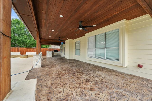 2322 Meadow Briar Drive, Sugar Land, TX 77498