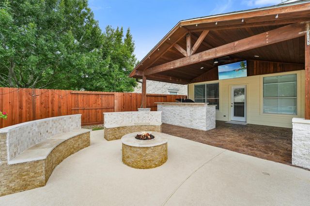 2322 Meadow Briar Drive, Sugar Land, TX 77498