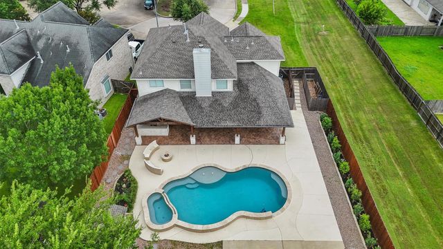 2322 Meadow Briar Drive, Sugar Land, TX 77498