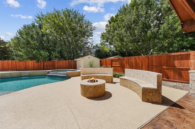 2322 Meadow Briar Drive, Sugar Land, TX 77498