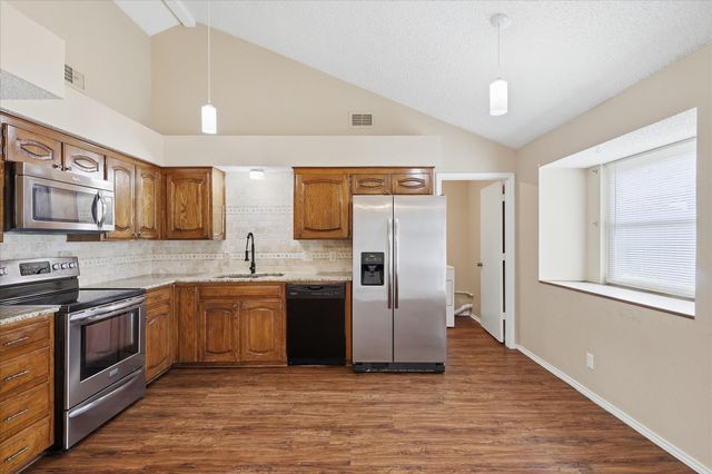 4118 Green Acres Circle, Arlington, TX 76017