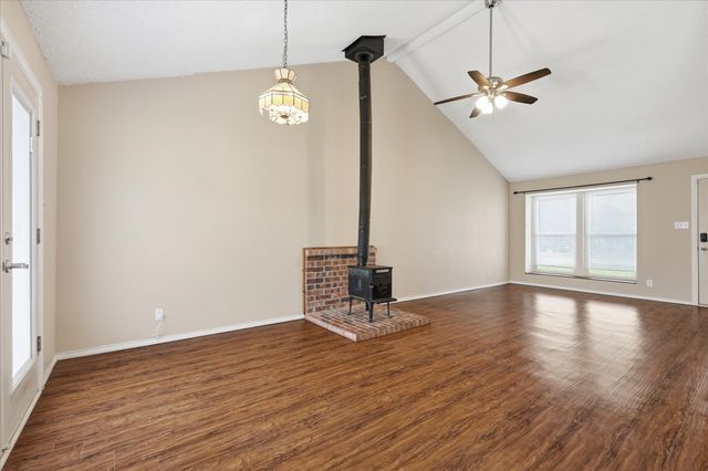 4118 Green Acres Circle, Arlington, TX 76017