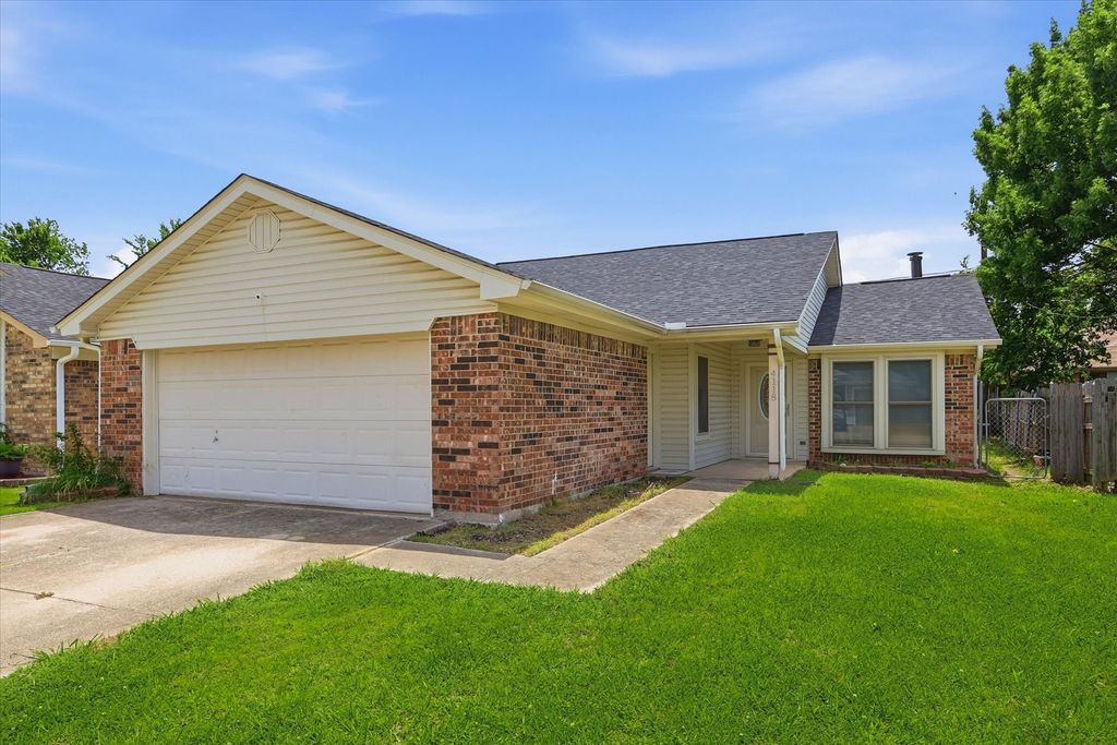 4118 Green Acres Circle, Arlington, TX 76017