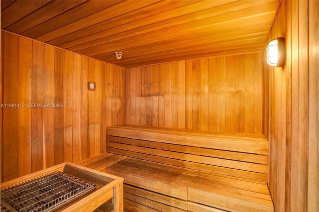 665 NE 25th St 2105, Miami, FL 33137