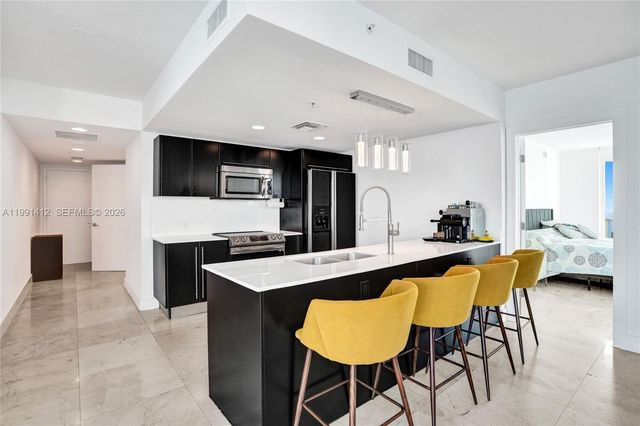 665 NE 25th St 2105, Miami, FL 33137