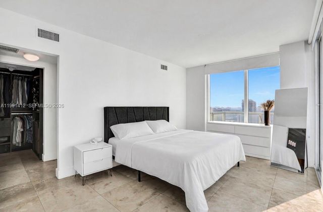 665 NE 25th St 2105, Miami, FL 33137