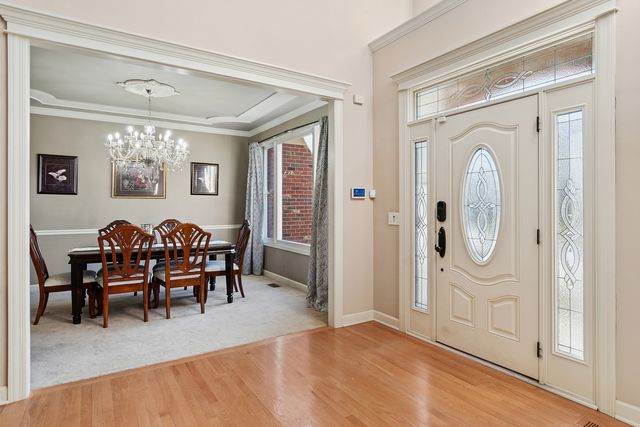 2667 Charter Oak Drive, Aurora, IL 60502