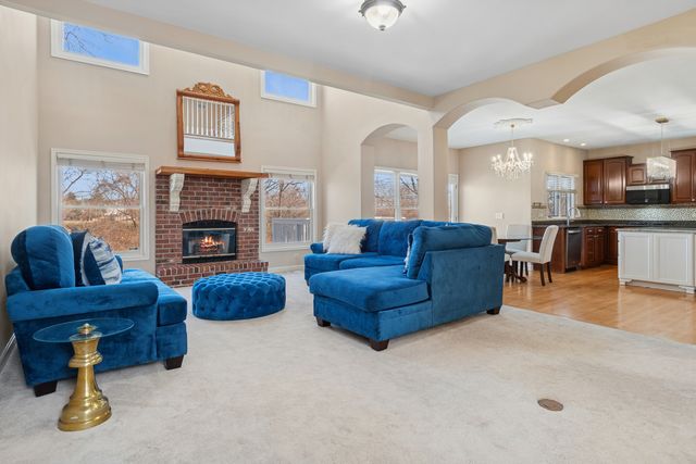 2667 Charter Oak Drive, Aurora, IL 60502